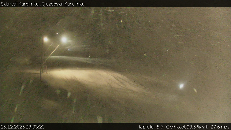 Skiareál Karolinka  - Sjezdovka Karolinka - 25.12.2025 v 23:03