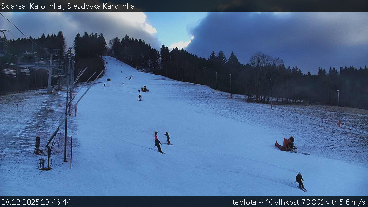 Skiareál Karolinka  - Sjezdovka Karolinka - 28.12.2025 v 13:46