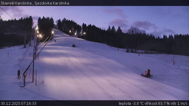 Skiareál Karolinka  - Sjezdovka Karolinka - 30.12.2025 v 07:16