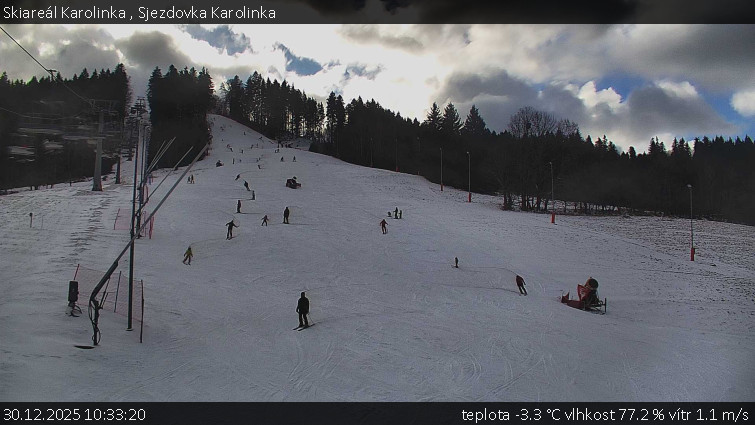 Skiareál Karolinka  - Sjezdovka Karolinka - 30.12.2025 v 10:33