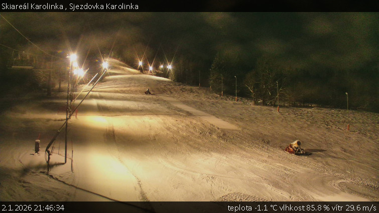 Skiareál Karolinka  - Sjezdovka Karolinka - 2.1.2026 v 21:46