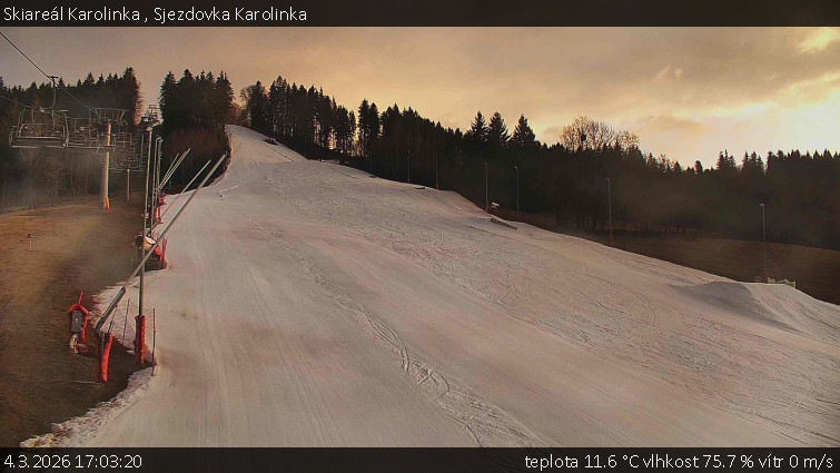 Skiareál Karolinka  - Sjezdovka Karolinka - 4.3.2026 v 17:03