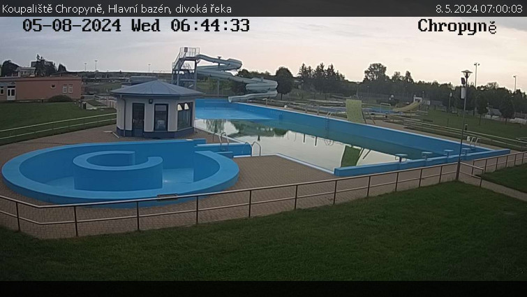Koupaliště Chropyně - Hlavní bazén, divoká řeka - 8.5.2024 v 07:00