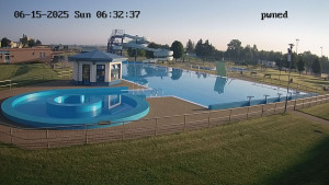 Koupaliště Chropyně - Hlavní bazén, divoká řeka - 15.6.2025 v 06:30