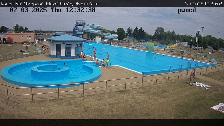 Koupaliště Chropyně - Hlavní bazén, divoká řeka - 3.7.2025 v 12:30
