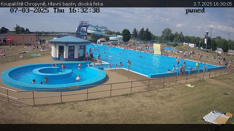 Koupaliště Chropyně - Hlavní bazén, divoká řeka - 3.7.2025 v 16:30