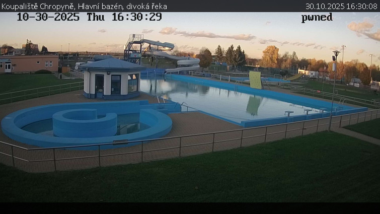 Koupaliště Chropyně - Hlavní bazén, divoká řeka - 30.10.2025 v 16:30