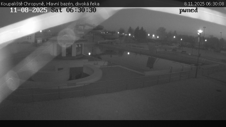 Koupaliště Chropyně - Hlavní bazén, divoká řeka - 8.11.2025 v 06:30