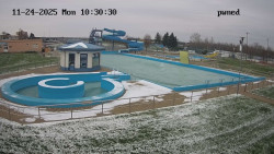 Hlavní bazén, divoká řeka