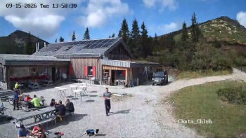 Hütte unter Chleb