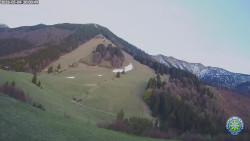 Poludňový grúň