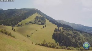 Hütte auf Grúňi - Mittagsgrün - 31.7.2026 v 12:32 Hütte auf Grúňi - Mittagsgrün - 31.7.2026 v 12:32