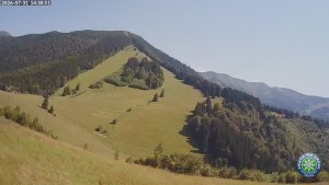 Hütte auf Grúňi - Mittagsgrün - 31.7.2026 v 14:32 Hütte auf Grúňi - Mittagsgrün - 31.7.2026 v 14:32