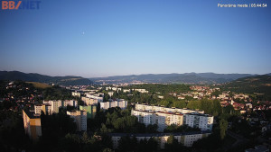 Město Banská Bystrica - Pohled od Sásové-Rudlové - 15.6.2025 v 05:45