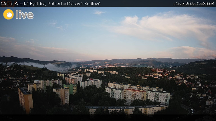 Město Banská Bystrica - Pohled od Sásové-Rudlové - 16.7.2025 v 05:30