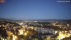 Město Banská Bystrica - Pohled od Sásové-Rudlové - 29.9.2025 v 05:45