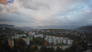 Město Banská Bystrica - Pohled od Sásové-Rudlové - 18.10.2025 v 07:45