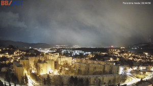 Město Banská Bystrica - Pohled od Sásové-Rudlové - 31.12.2025 v 02:45