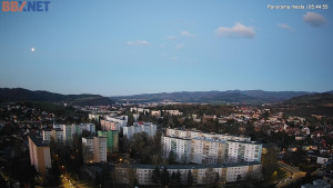 Město Banská Bystrica - Pohled od Sásové-Rudlové - 8.4.2026 v 05:45