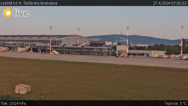 Letiště Bratislava - Letiště M. R. Štefánika Bratislava - 27.4.2024 v 07:01