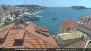 Hvar - Přístav Hvar - 23.6.2025 v 13:45