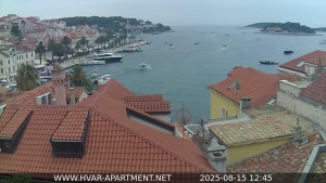 Hvar - Přístav Hvar - 15.8.2025 v 12:45