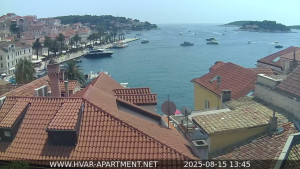Hvar - Přístav Hvar - 15.8.2025 v 13:45