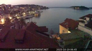 Hvar - Přístav Hvar - 19.10.2025 v 06:45