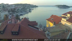 Hvar - Přístav Hvar - 19.10.2025 v 07:45