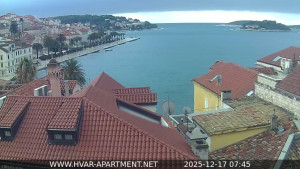 Hvar - Přístav Hvar - 17.12.2025 v 07:45