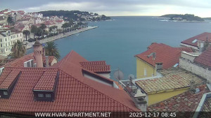 Hvar - Přístav Hvar - 17.12.2025 v 08:45