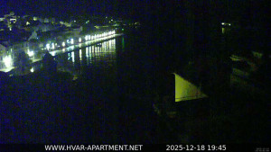 Hvar - Přístav Hvar - 18.12.2025 v 19:45