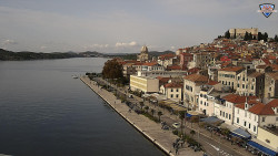 Nábřeží a město