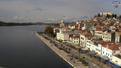 Nábřeží a město