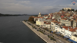 Nábřeží a město