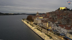 Nábřeží a město