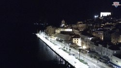 Nábřeží a město