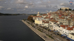 Nábřeží a město