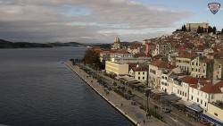 Nábřeží a město