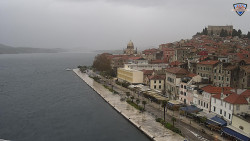 Nábřeží a město