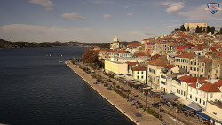 Nábřeží a město