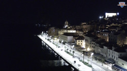 Nábřeží a město