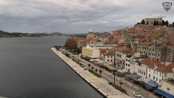 Nábřeží a město