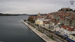 Nábřeží a město