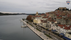 Nábřeží a město