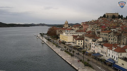 Nábřeží a město