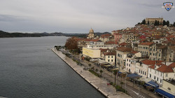 Nábřeží a město