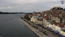 Nábřeží a město