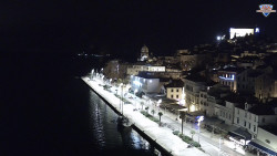 Nábřeží a město