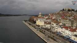 Nábřeží a město